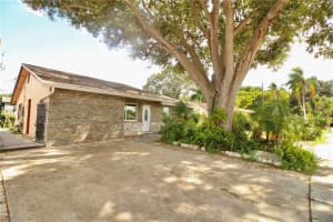 250 SW 32nd Ave, Deerfield Beach, FL 33442, Sold 02/04/22