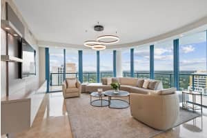333 Las Olas Way, Fort Lauderdale, FL 33301, Sold 05/16/22