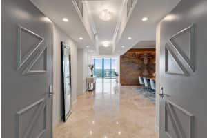 333 Las Olas Way, Fort Lauderdale, FL 33301, Sold 05/16/22