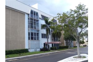 3040 NE 16th Ave, Oakland Park, FL 33334, Sold 11/30/21