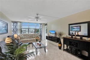 2761 Taft St, Hollywood, FL 33020, Sold 12/20/21