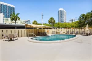 818 SE 4th St, Fort Lauderdale, FL 33301, Sold 02/09/22
