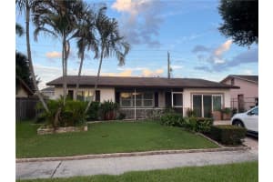 240 SW 32nd Ave, Deerfield Beach, FL 33442, Sold 01/28/22