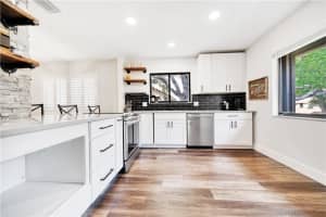 5580 Coach House Cir Unit H, Boca Raton, FL 33486, Sold 12/15/21