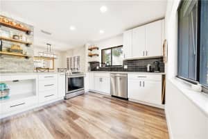 5580 Coach House Cir Unit H, Boca Raton, FL 33486, Sold 12/15/21