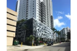 185 SE 14th Terrace, Miami, FL 33131, Sold 01/03/22