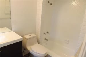 3265 SW 2nd St, Deerfield Beach, FL 33442, Sold 01/04/22