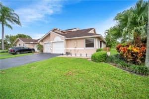 5078 W Lakes Dr, Deerfield Beach, FL 33442, Sold 12/23/21
