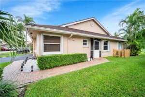 5078 W Lakes Dr, Deerfield Beach, FL 33442, Sold 12/23/21