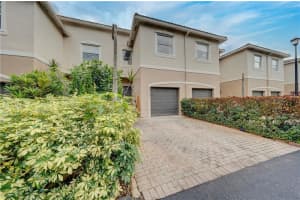 8322 Lagos De Campo Blvd, Tamarac, FL 33321, Sold 12/31/21