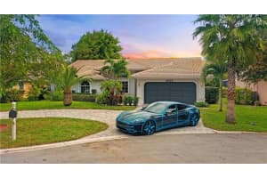 4625 NW 99th Ln, Coral Springs, FL 33076, Sold 12/08/21