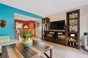 807 W Oakland Park Blvd, Wilton Manors, FL 33311, Sold 01/03/22