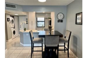 5520 Lakeside Dr, Margate, FL 33063, Sold 12/29/21