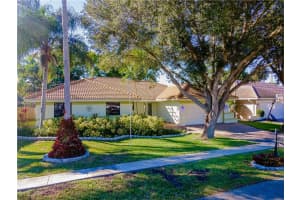 1631 W Oak Knoll Cir, Davie, FL 33324, Sold 02/18/22