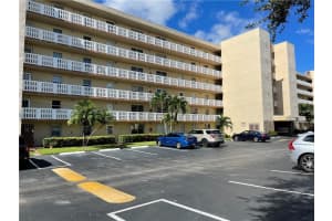 321 SE 3rd St, Dania Beach, FL 33004, Sold 04/13/22