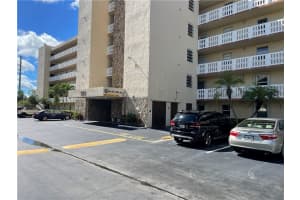 321 SE 3rd St, Dania Beach, FL 33004, Sold 04/13/22