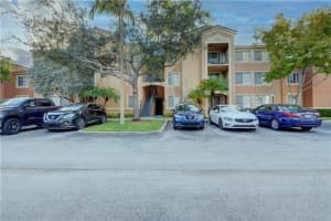 7970 N Nob Hill Rd, Tamarac, FL 33321, Sold 12/07/21