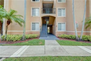 7970 N Nob Hill Rd, Tamarac, FL 33321, Sold 12/07/21