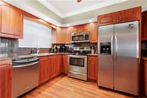 3031 NE 51st St #304w, Fort Lauderdale, FL 33308, Sold 12/14/21