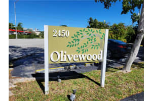 2450 NE 15th Ave, Wilton Manors, FL 33305, Sold 03/04/22