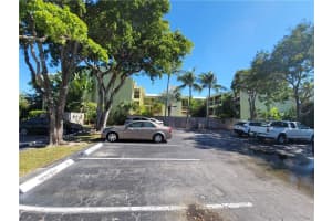 2450 NE 15th Ave, Wilton Manors, FL 33305, Sold 03/04/22