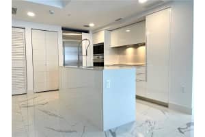 9521 E Bay Harbor Dr, Bay Harbor Islands, FL 33154, Sold 12/16/21