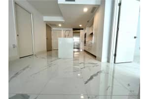 9521 E Bay Harbor Dr, Bay Harbor Islands, FL 33154, Sold 12/16/21