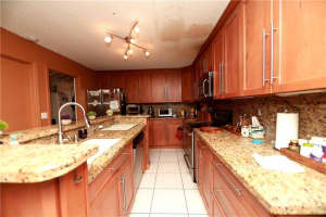 8310 SW 44th Ct, Davie, FL 33328, Sold 02/01/22
