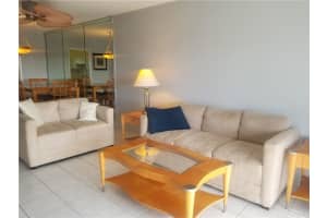 103 NE 19th Ave, Deerfield Beach, FL 33441, Sold 01/11/22