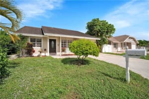 23265 Country Club Dr W, Boca Raton, FL 33428, Sold 02/03/22