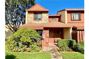 453 SE 14th St, Dania Beach, FL 33004, Sold 12/21/21