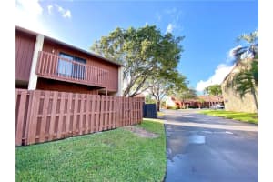 453 SE 14th St, Dania Beach, FL 33004, Sold 12/21/21
