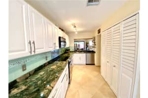 453 SE 14th St, Dania Beach, FL 33004, Sold 12/21/21