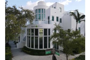 733 NE 4th Ave, Fort Lauderdale, FL 33304, Sold 12/15/21