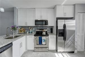 401 NW 36th Ave, Deerfield Beach, FL 33442, Sold 12/15/21