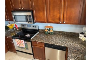 4201 Bamboo Palm Ct, Greenacres, FL 33463, Sold 12/17/21