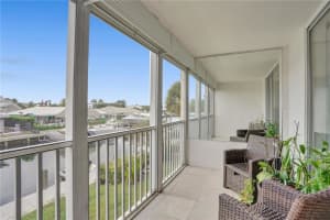 750 NE Spanish River Blvd, Boca Raton, FL 33431, Sold 01/17/22