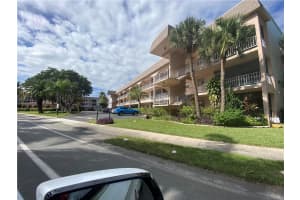 501 Blue Heron Dr, Hallandale Beach, FL 33009, Sold 01/28/22