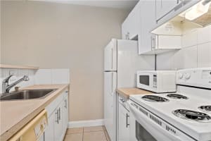 1470 N Dixie Hwy, Fort Lauderdale, FL 33304, Sold 01/07/22