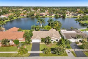10645 NW 3rd St, Plantation, FL 33324, Sold 12/28/21