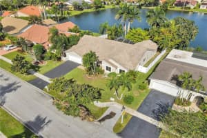 10645 NW 3rd St, Plantation, FL 33324, Sold 12/28/21