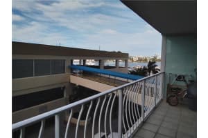 7601 E Treasure Dr, North Bay Village, FL 33141, Sold 04/29/22