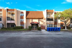 8280 SW 24th St, North Lauderdale, FL 33068, Sold 12/23/21