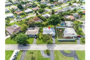 10200 NW 82nd St, Tamarac, FL 33321, Sold 01/27/22