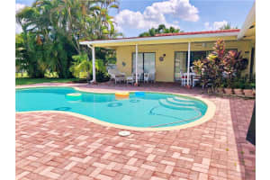 837 W Plantation Cir, Plantation, FL 33324, Sold 01/18/22