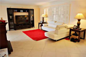 837 W Plantation Cir, Plantation, FL 33324, Sold 01/18/22
