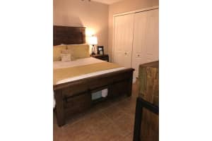 7439 W 22nd Ave, Hialeah, FL 33016, Sold 01/04/22