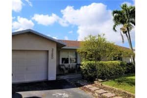 3280 SW 2nd Ct, Deerfield Beach, FL 33442, Sold 01/10/22