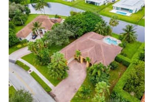 12641 N Stonebrook Cir, Davie, FL 33330, Sold 10/27/22
