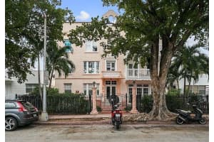 642 Michigan Ave, Miami Beach, FL 33139, Sold 01/12/22